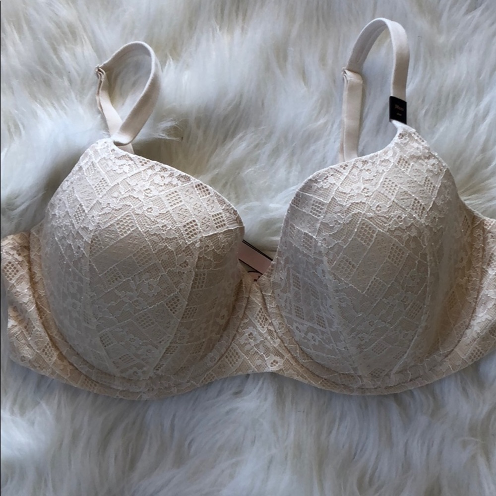 NWT VS body by Victoria lightly lined demi bra